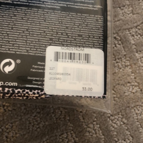 Slip Silk Adjustable Reusable Face Covering Leopard - Picture 3 of 5